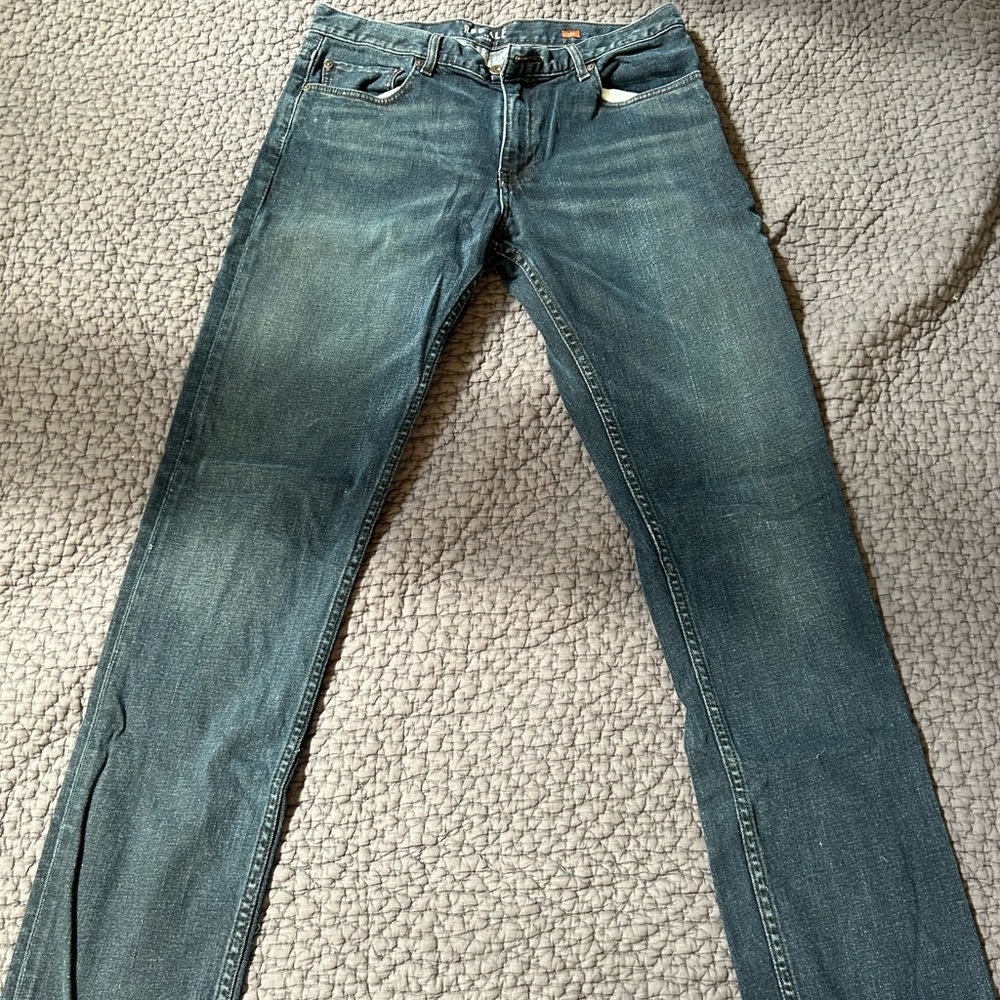 Red Ale dash wash straight jeans. Size 34/36